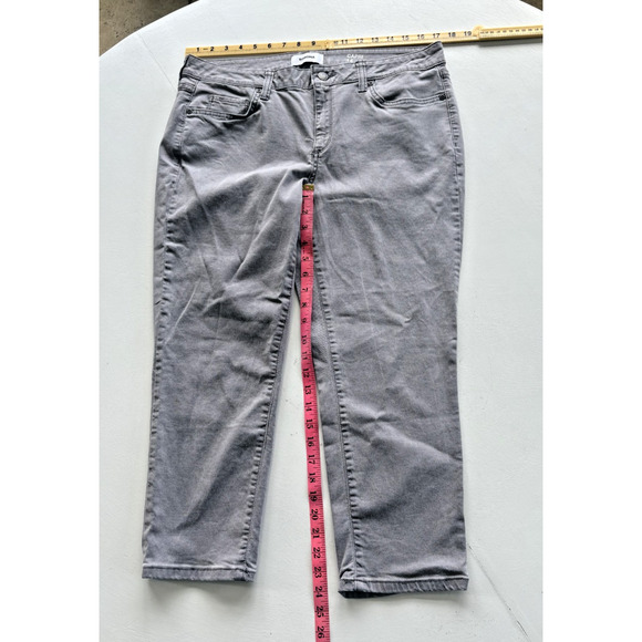 Sonoma women's Stretch Grey Jean Capris sz 14 - Picture 3 of 4